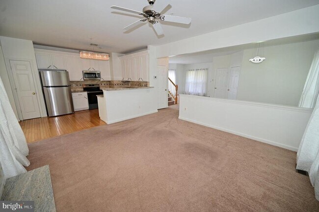 Building Photo - 9100 Goldfield Pl