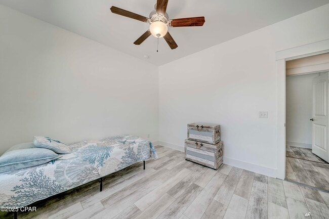 Building Photo - 6813 S Lagoon Dr