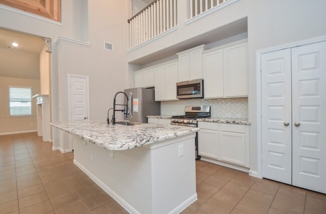 Building Photo - 14154 Little River Dr