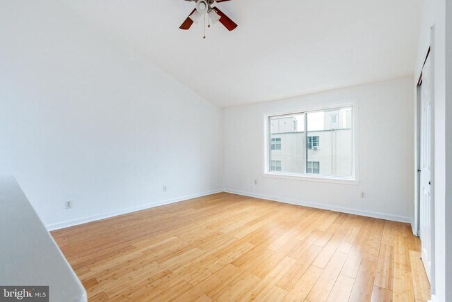 Building Photo - 2726 Edgemont St