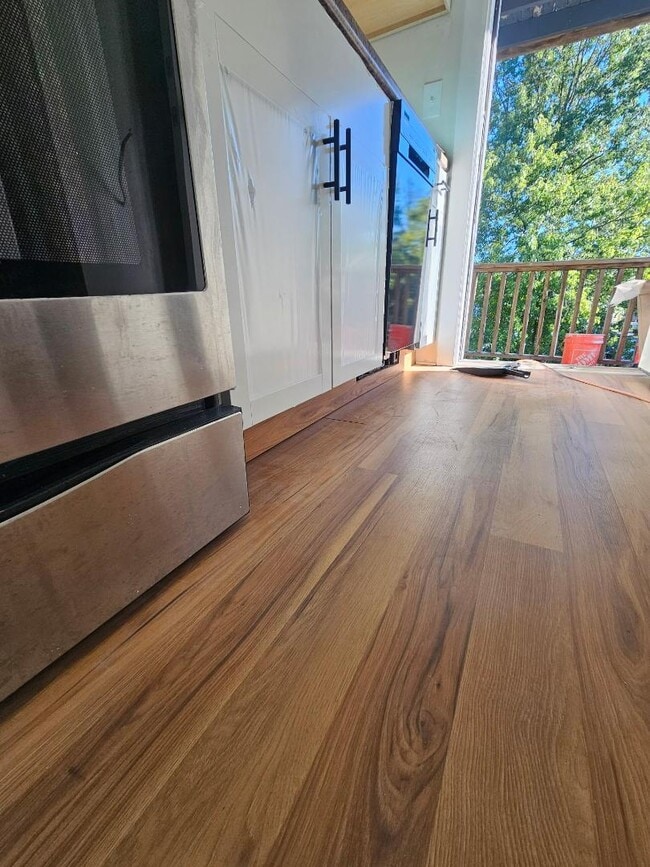 Building Photo - 21 Wayland St