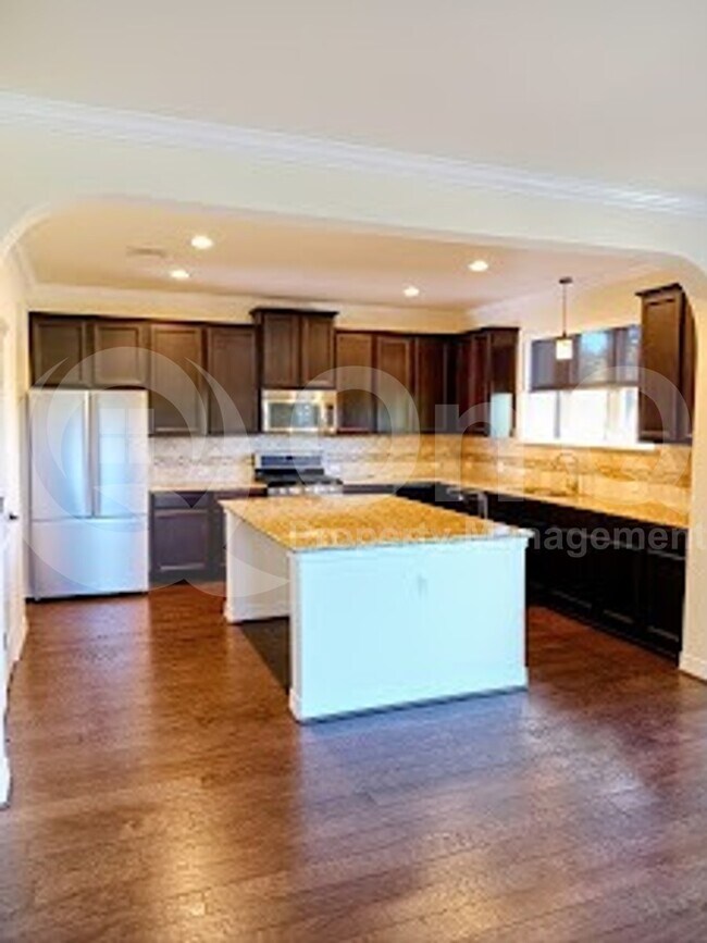 Building Photo - 12004 Terraza Cir