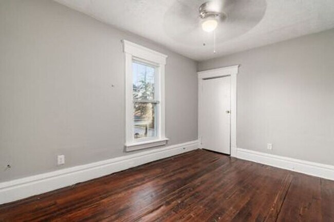 Building Photo - 360 N Garfield Ave