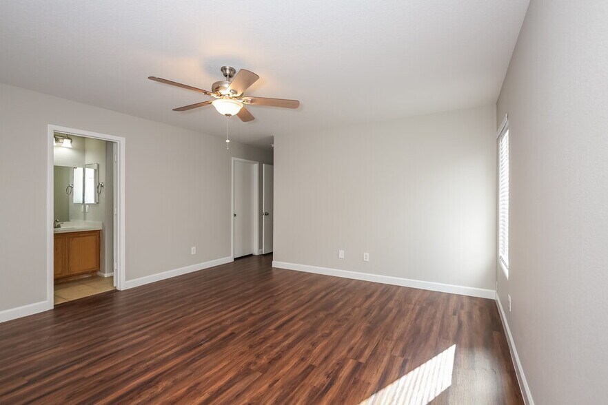 Building Photo - 5016 Charlo Dr