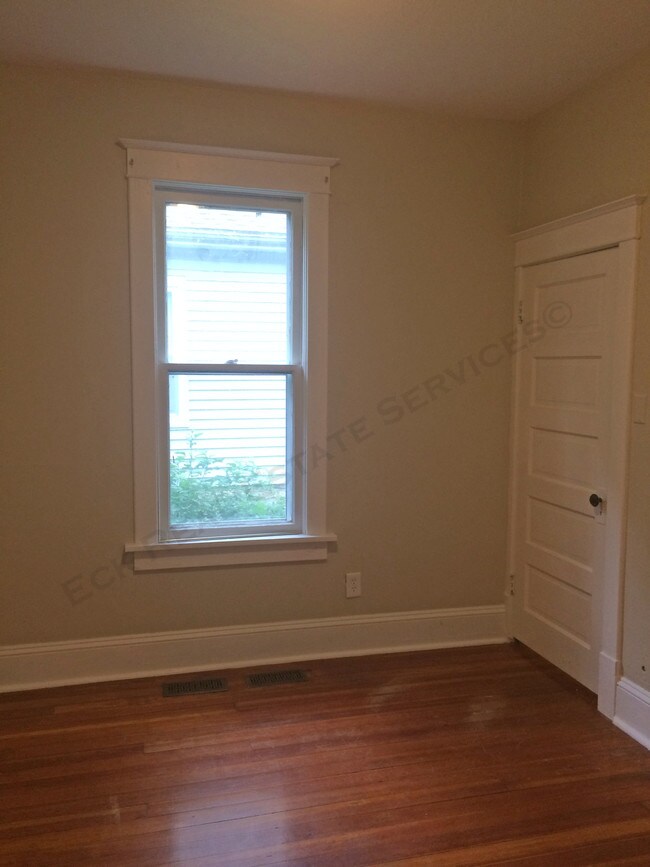 Building Photo - 729 Missouri St