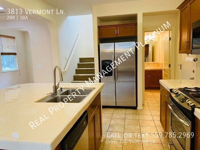 Building Photo - 3813 Vermont Ln