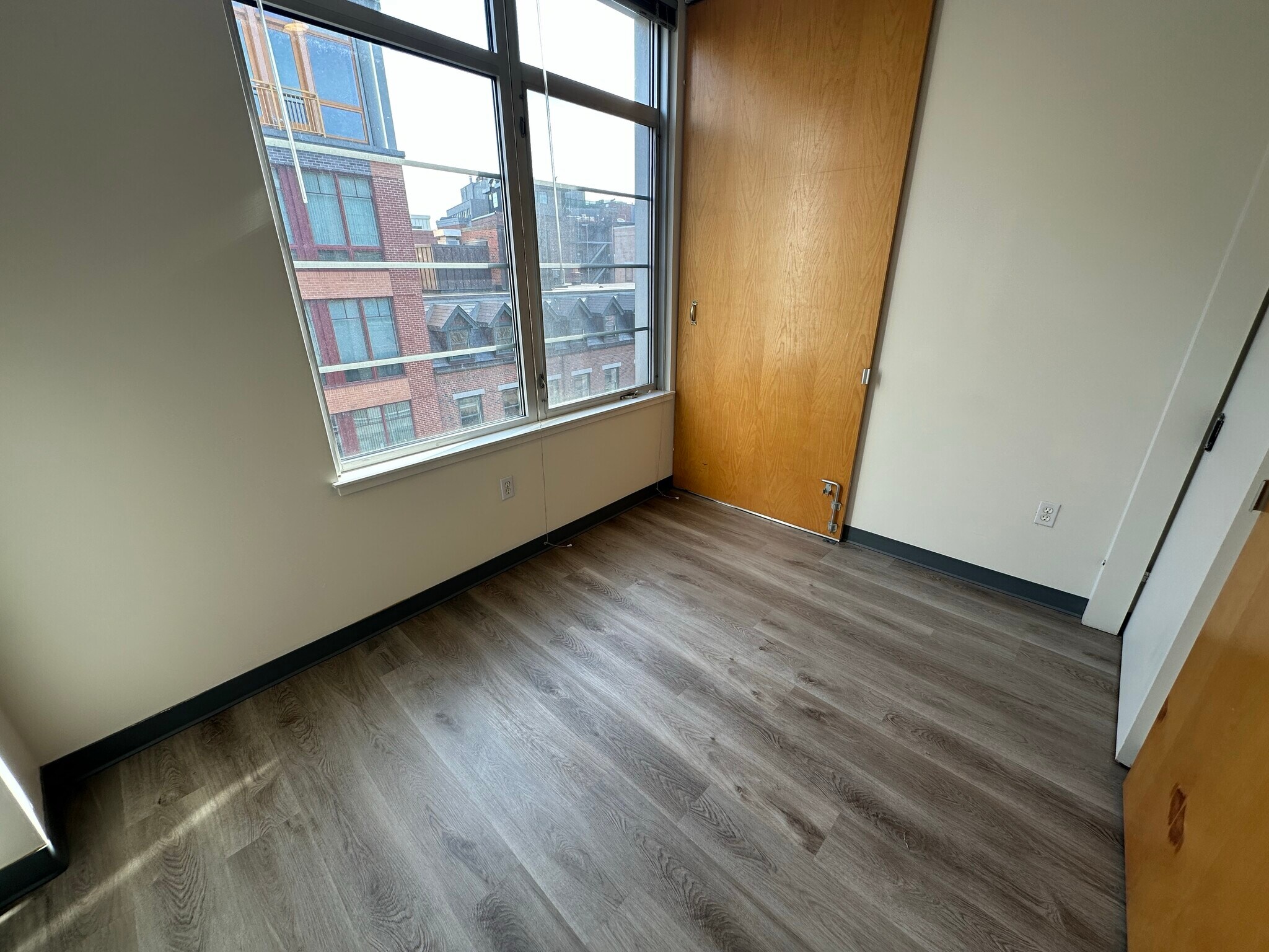 Building Photo - 145 E Berkeley St