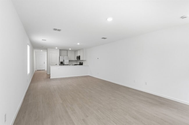 Building Photo - 3040 Campeiro Ave