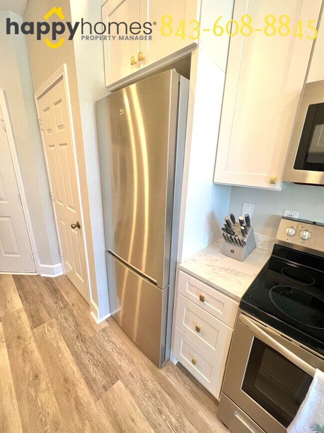 Building Photo - 1/1 Fully Furnished Condo in Southampton Pointe Located in Mount Pleasant!