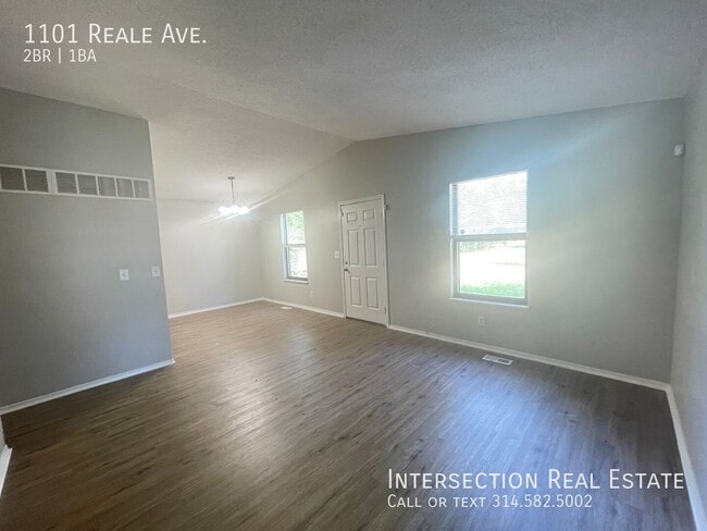 Building Photo - 1101 Reale Ave