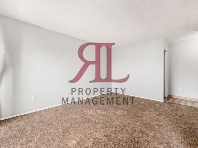 Building Photo - 155 N 17th St