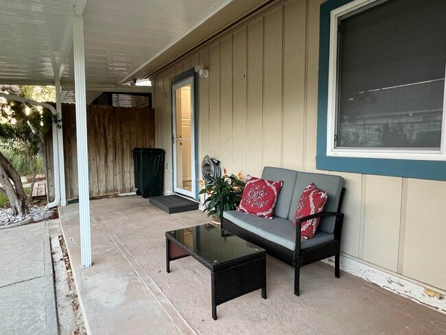 Building Photo - 127 Rio Del Mar St