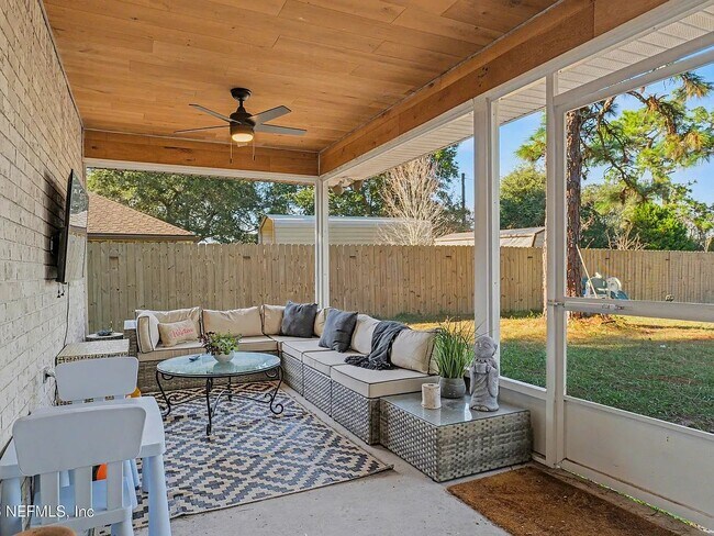 Building Photo - 87159 Chesapeake Ave