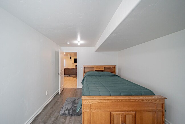 Building Photo - 3660.5 Merlin Dr