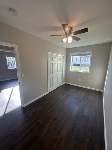 Building Photo - 6351 E Townline Rd