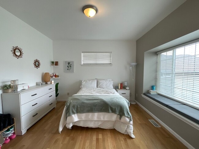 Building Photo - AVAILABLE NOW: Spacious 4 bdrm, 3 bath home in Cedar Ridge Development!
