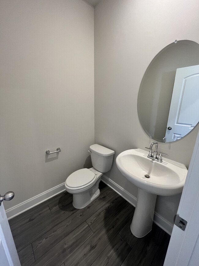 Building Photo - 204 Douglas Bend Rd