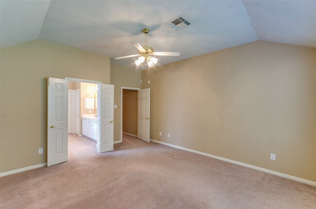 Building Photo - 18 Orchard Dale Cir