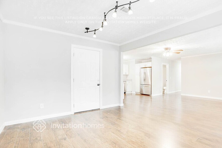 Building Photo - 3772 Villa Ct