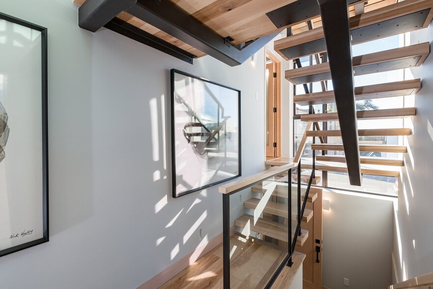 Building Photo - 814 Monterey Blvd