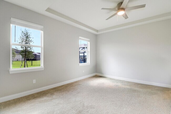 Building Photo - 6545 Cloverdale Ave