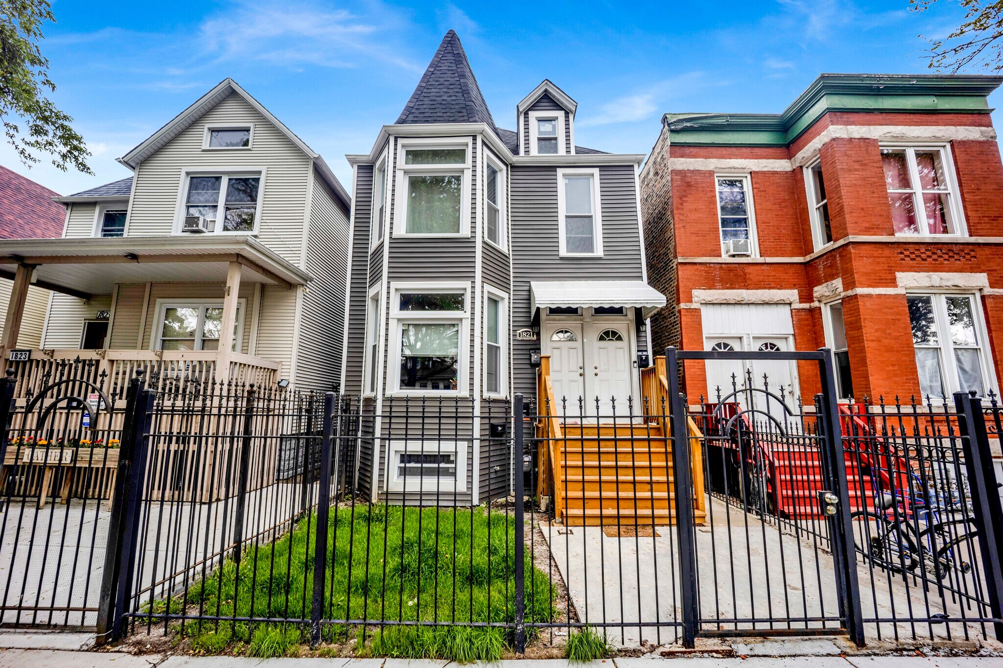 Building Photo - 1821 N Tripp Ave