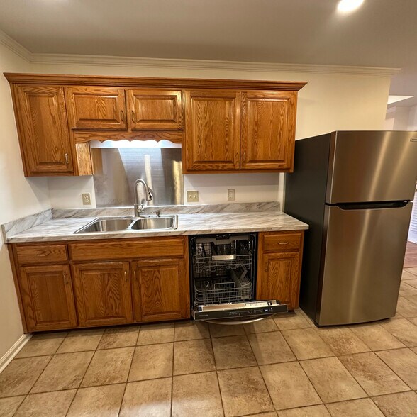 Building Photo - 591 Blair Rd