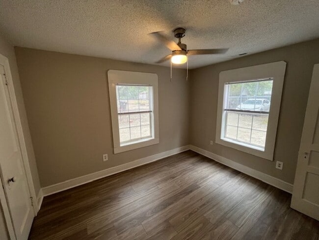Building Photo - 312 Charlotte Ave