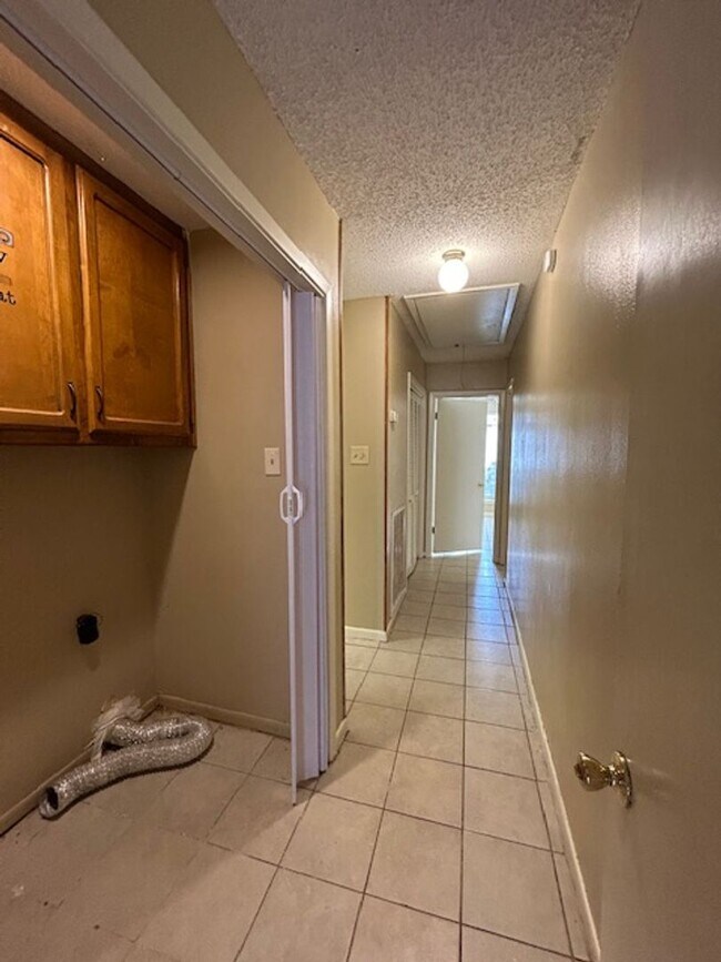 Building Photo - 12784 Brogdon Ln