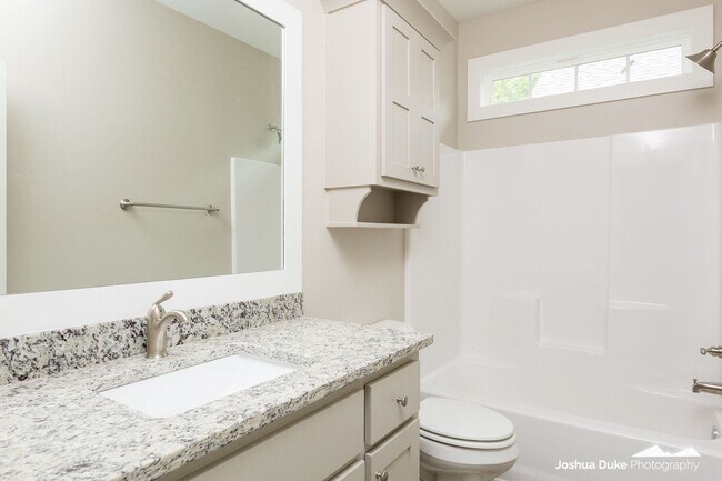 Building Photo - Now Pre-Leasing — Brand-New Luxury Townhomes Near the University of Arkansas! Avail. 8/7/26