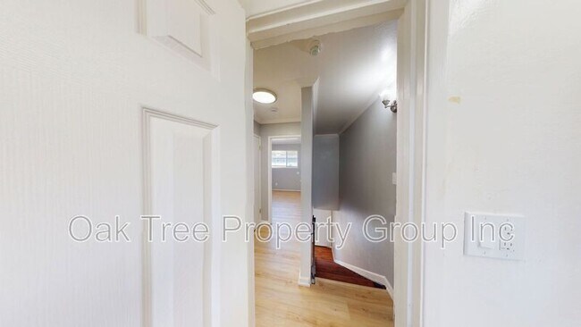 Building Photo - 623 F St