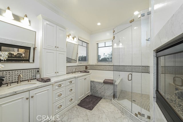 Building Photo - 700 Acacia Ave