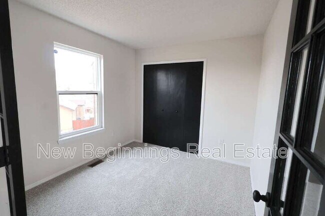 Building Photo - 2319 Stepping Stones Way