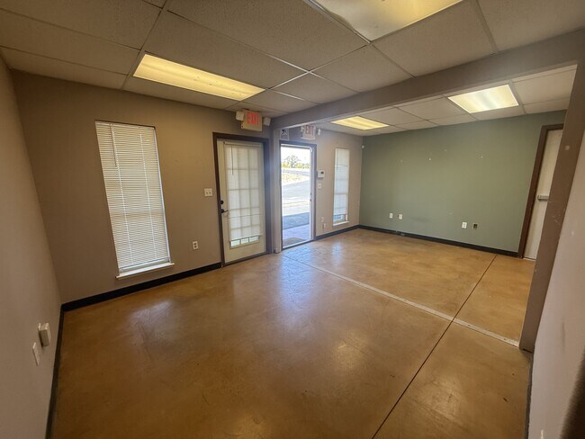 Building Photo - 23063 Texas 46STE 2-3