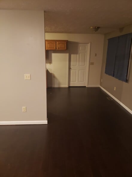 Breakfast Area - 251 Rembrandt Dr