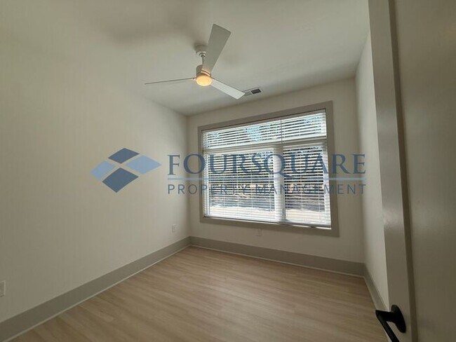 Building Photo - Modern 4-Bed Townhome with Designer Finishes, Dual Balconies & EV-Ready Garage – Inside the Beltl...