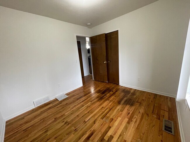 Building Photo - Fraser - 3 Bedroom Ranch with basement and garage.  Immediate Occupancy!