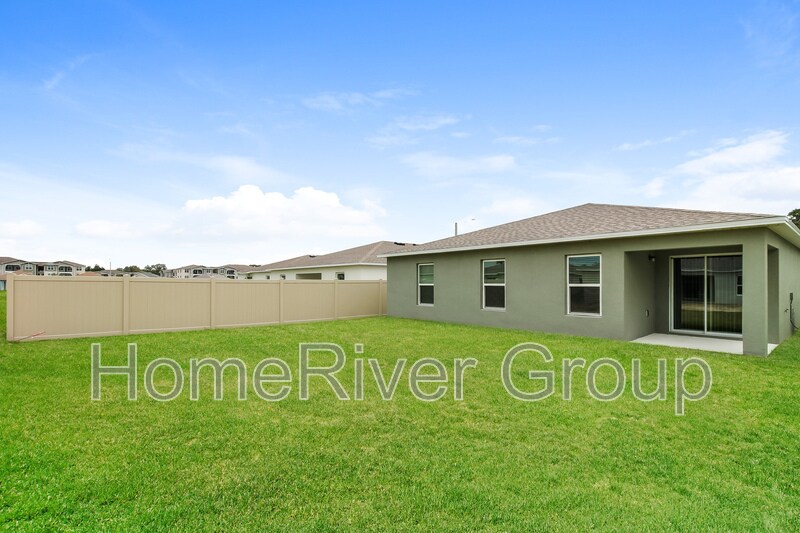 Building Photo - 2475 NW 23rd Ave