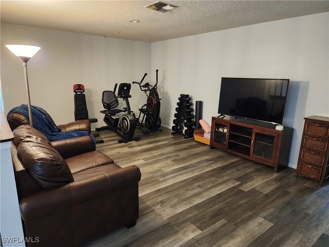 Building Photo - 12819 Kellywood Cir