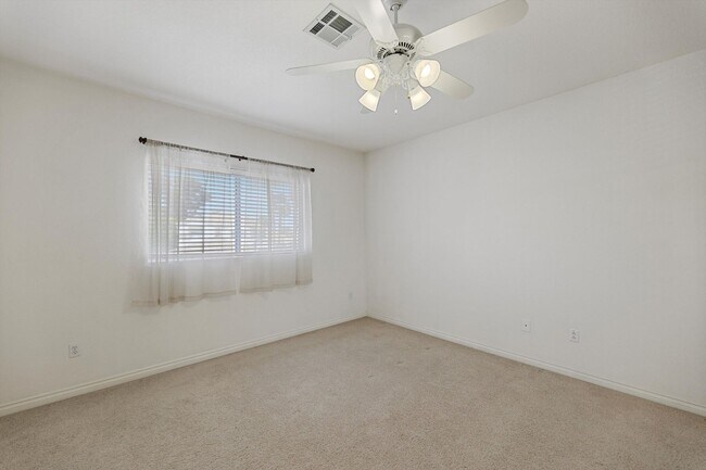 Building Photo - 8133 Horizon Lake Dr