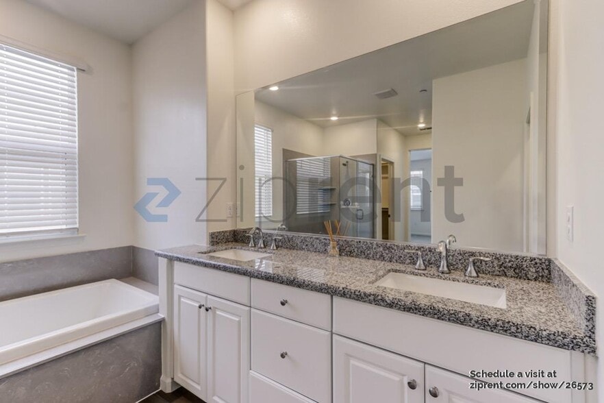 Building Photo - 4016 Matterhorn Pl