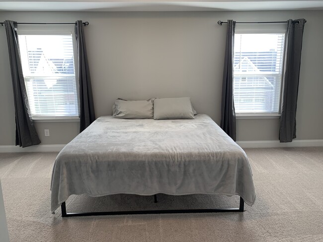 Building Photo - 641 Trotters Aly