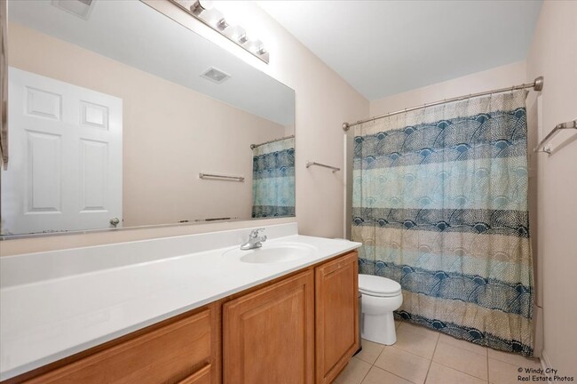 Building Photo - 1848 Crenshaw Cir