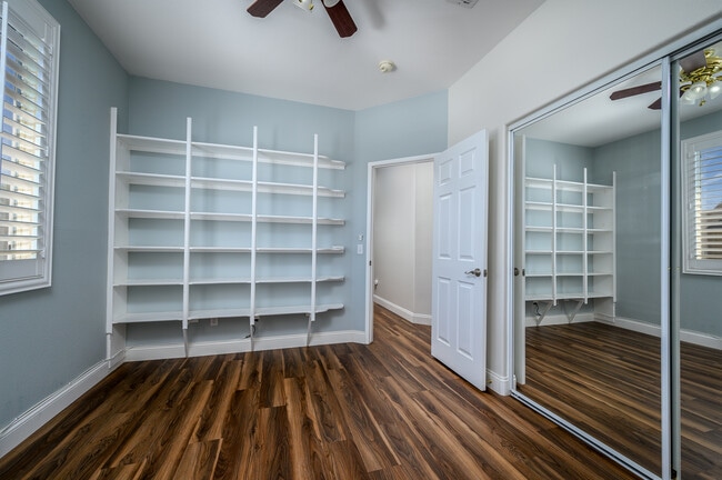 Building Photo - 35797 Rosedown Ln