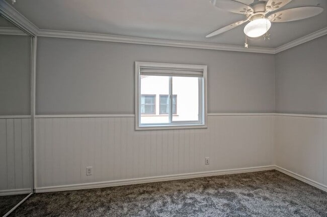 Building Photo - Beautifully Remodeled, Bright & Airy Home w/ Detached Bonus Room w/ Bath & 1-Car Garage, Front Ya...