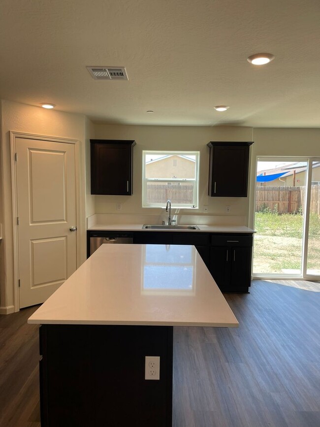 Building Photo - Beautiful New Home – Ready for Immediate M...