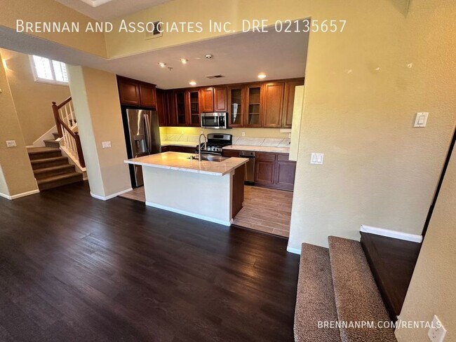 Building Photo - 2728 Farragut Rd