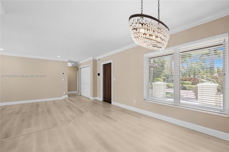 Building Photo - 12121 SW 110th Ave
