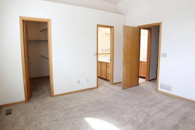 Building Photo - 442 Dunne Dr