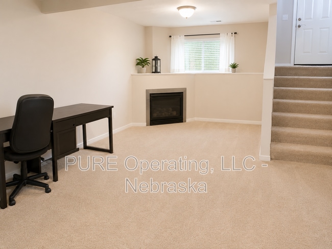 Building Photo - 8464 N 155th St